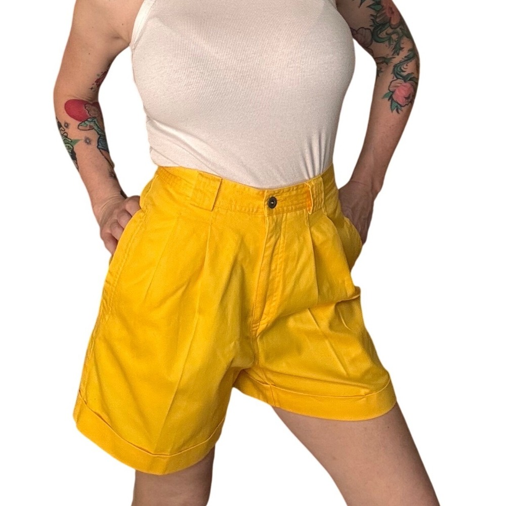 Liz Claiborne Lizsport Bermuda Shorts Womens 4 Yellow Pleated High Waist Cotton